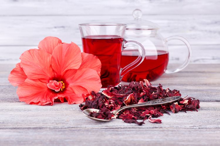 Tea rózsaszín hibiszkuszból 