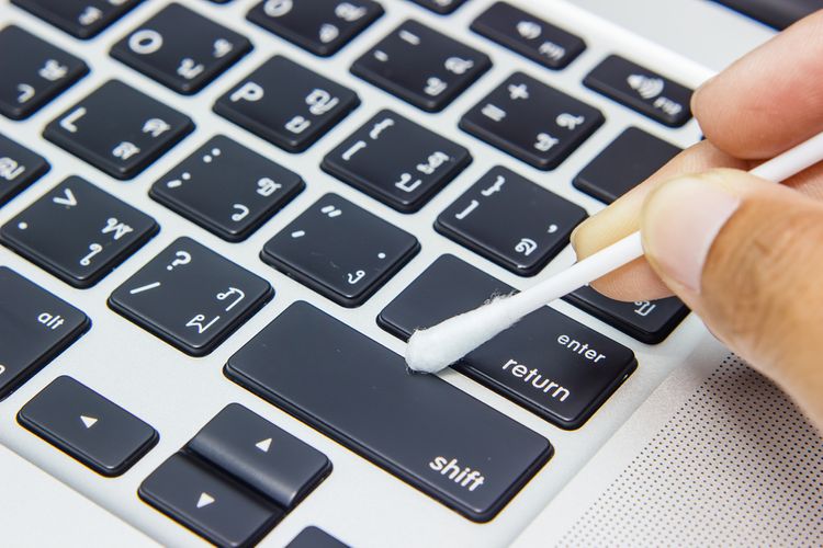 Milyen gyakran tisztítsuk a számítógép vagy laptop billentyűzetét?