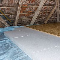 A padló hőszigetelése öreg házban? A leggyakoribb a Styrodur (polisztirol).