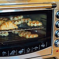 Mini sütőt akár főzőlappal és mikrohullámú sütővel együtt is vásárolhatnak! A vélemények alapján a Tefal és az Orava a legjobb