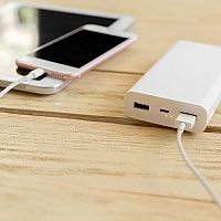 A legjobb power bankok 20 000 mAh kapacitásúak. Olcsók és jó véleményeket találhatunk róluk!