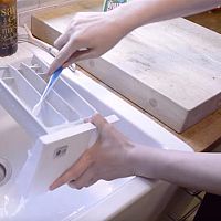 Hogyan űzzük el a bűzt a mosó- vagy mosogatógépből?