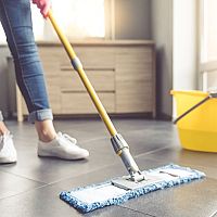 Hogyan válasszunk felmosórongyot? A forgófejes, a permetező, a robot felmosó vagy a gőzmop a legjobb?