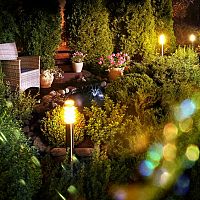 Kerti világítás - milyen lehetőségeink vannak? Napelemes, érzékelős, LED világítás