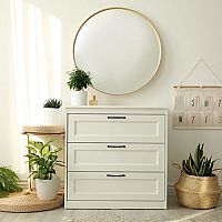 Komód a konyhába, fürdőszobába, nappaliba- fehér kosarakkal és ajtókkal