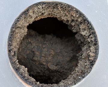 Kátrány a kéményben - okok, hogyan kell tisztítani a lerakódást. Mi oldja fel a kátrányt? A burgonyahéj nem tisztítja ki a kéményt!